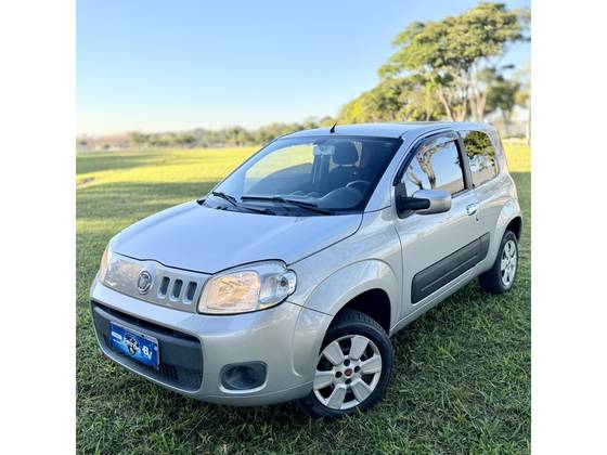 FIAT UNO 1.0 EVO VIVACE 8V FLEX 2P MANUAL FIAT UNO 1.0 EVO VIVACE 8V FLEX 2P MANUAL